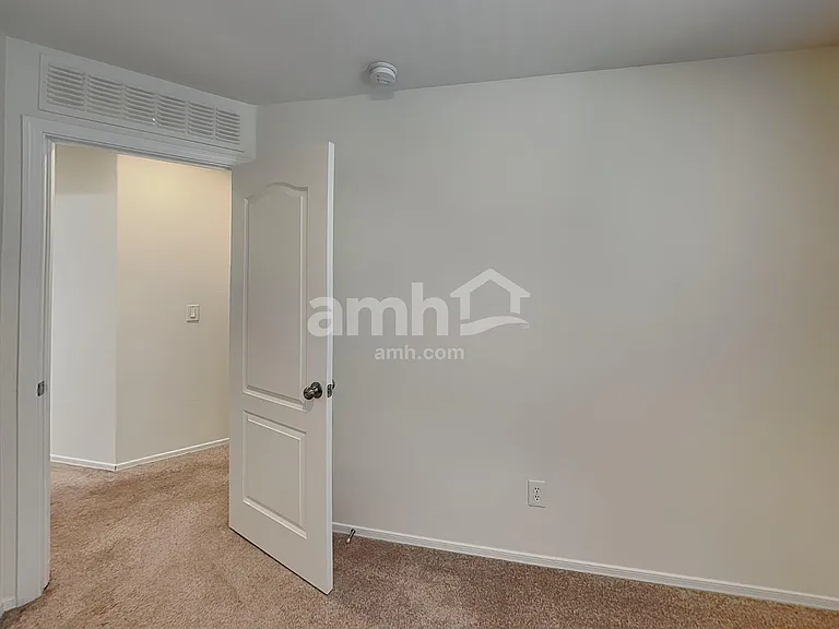 2865 S Hansen Dr — Photo 13