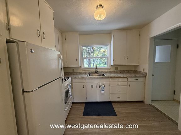 4th image of 321 Vallejo St