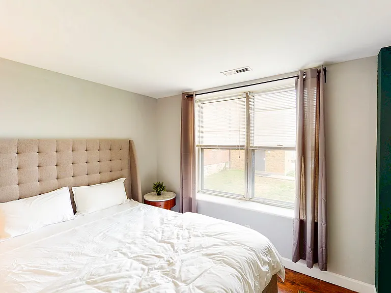 5555 Pershing Ave #1 — Photo 7