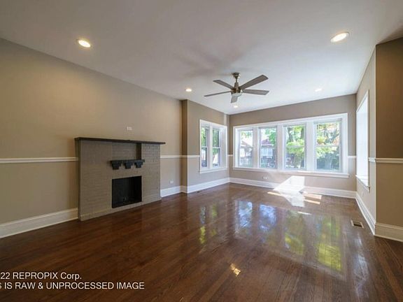 4th image of 6542 S Maplewood Ave Unit 1