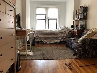 Building Photo - 1332 Willoughby Ave #1D