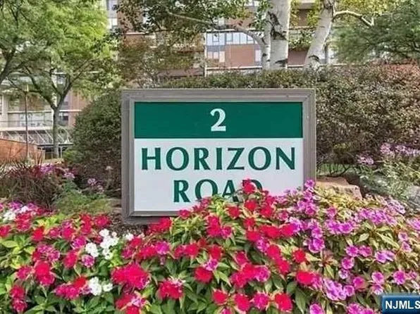 2 Horizon Rd APT 1219, Fort Lee, NJ 07024