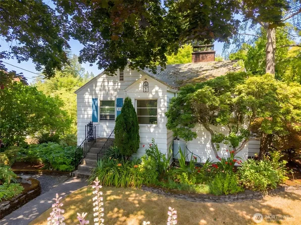 8552 31st Avenue NW, Seattle, WA 98117