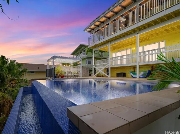 1306 Aulepe St, Kailua, HI 96734