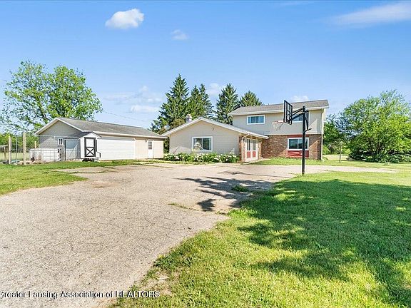 2nd image of 7819 Eaton Rapids Rd