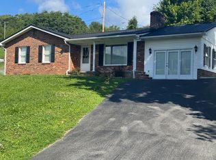 323 Maid St, Pounding Mill, VA 24637