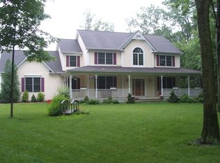 7424 Skytop Ct, Orefield, PA 18069