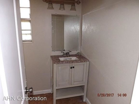 4th image of 2917 Beechwood St