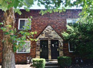 5524 Covode St APT 1, Pittsburgh, PA 15217