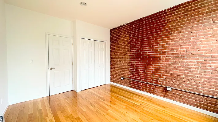 Rented by Douglas Elliman | media 7