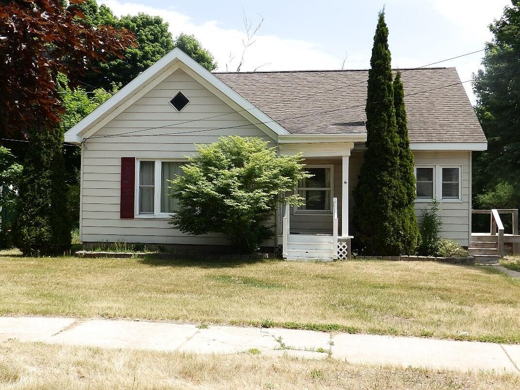 115 S Maple Ave, Gaylord, MI 49735 Zillow