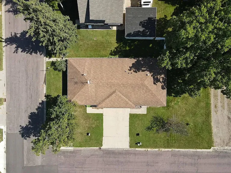 714 Logan Ave #1 — Photo 4