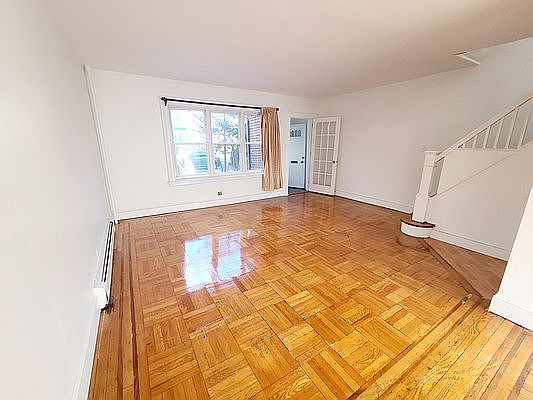 3rd image of 68-18 Groton St #1