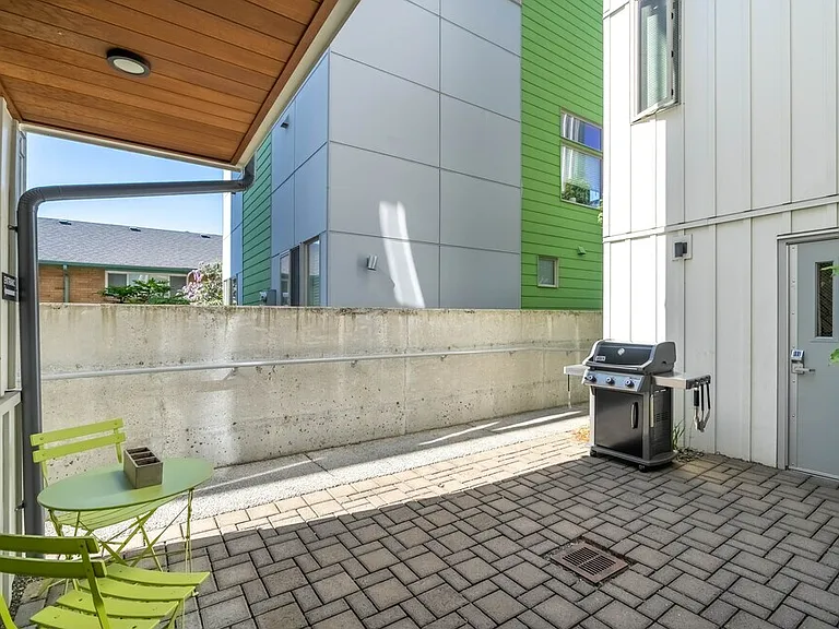 4122 36th Ave SW — Photo 17