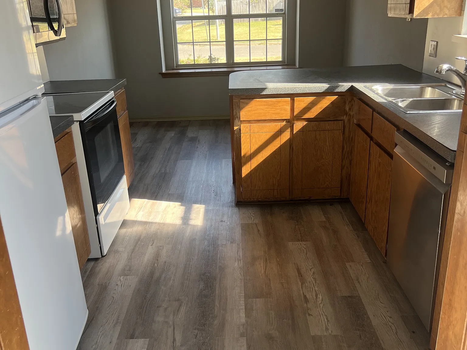 3 bed, 1338 sqft, $1,500 — Photo 2