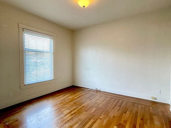5th image of 155 Gifford Ave #3