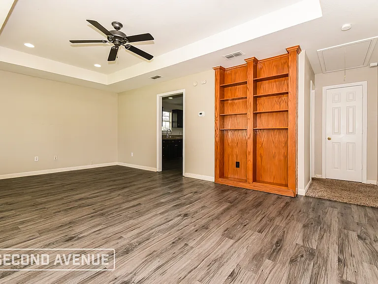 318 Woodard St — Photo 9