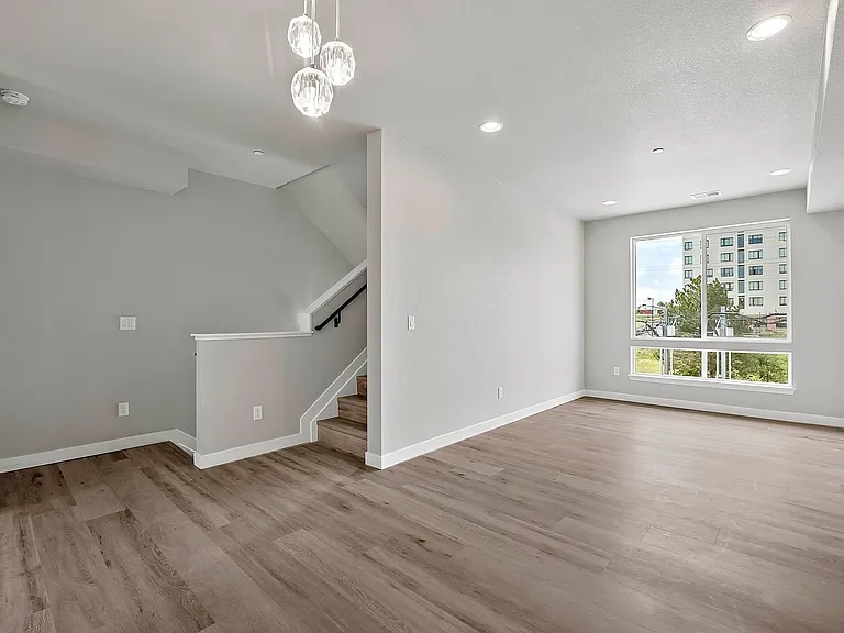 5355 W 12th Ave — Photo 12
