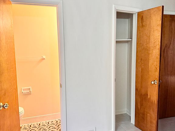 5th image of 14-16 Summit St #14