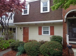 302 Oak Arbor Ln, Winston Salem, NC 27104