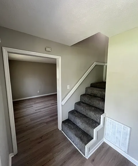 2290 Friar Rd — Photo 5