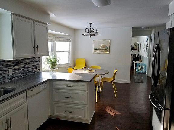 5th image of 4071 Nob Hill Dr
