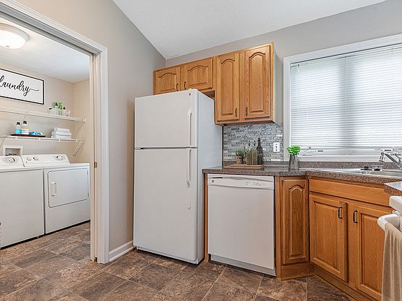 4th image of 129 Breno Dr Space 182C