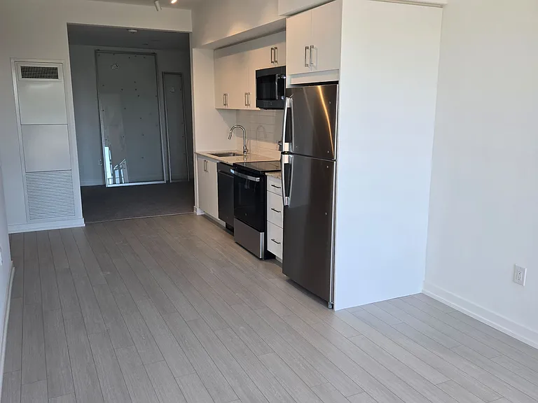 4010 Eglinton Ave W #422 — Photo 5