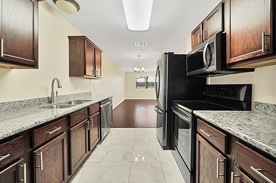 1st image of 11899 Algonquin Dr #10