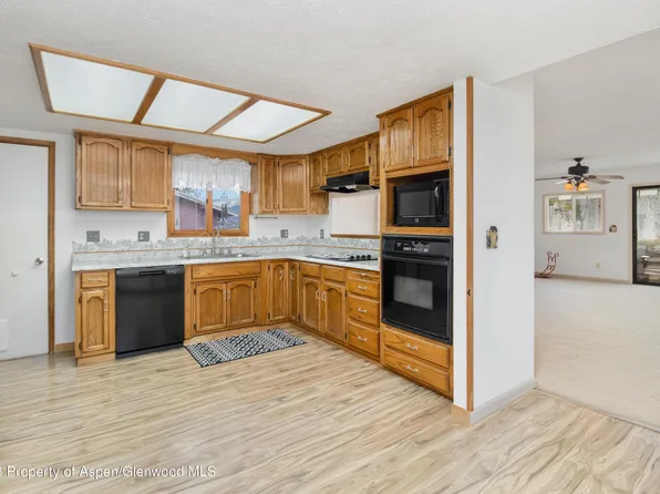 1410 Dogwood Dr, Rifle, CO 81650