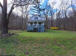 854 Maple Ave, Grafton, WV 26354