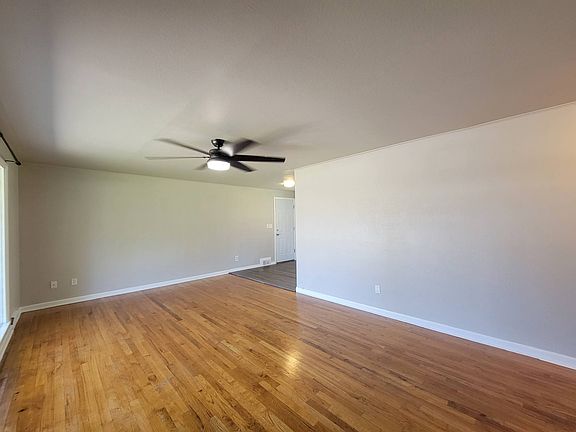 5th image of 425 W 12th Ave