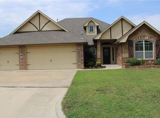 10827 Garrett Cole Dr, Midwest City, OK 73130