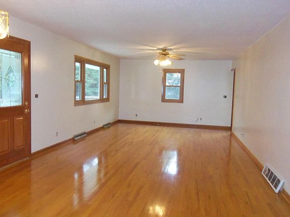 5th image of 2489 Liberty Ave