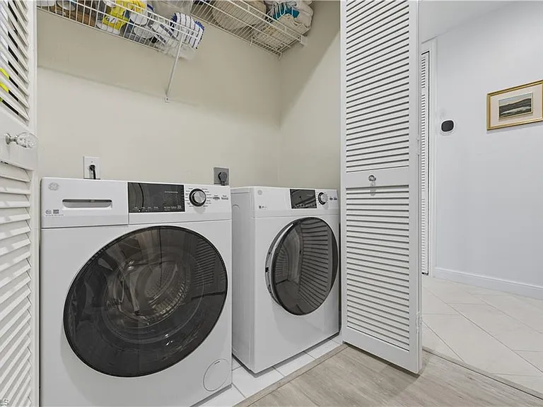 7040 Pelican Bay Blvd #D-401 — Photo 28