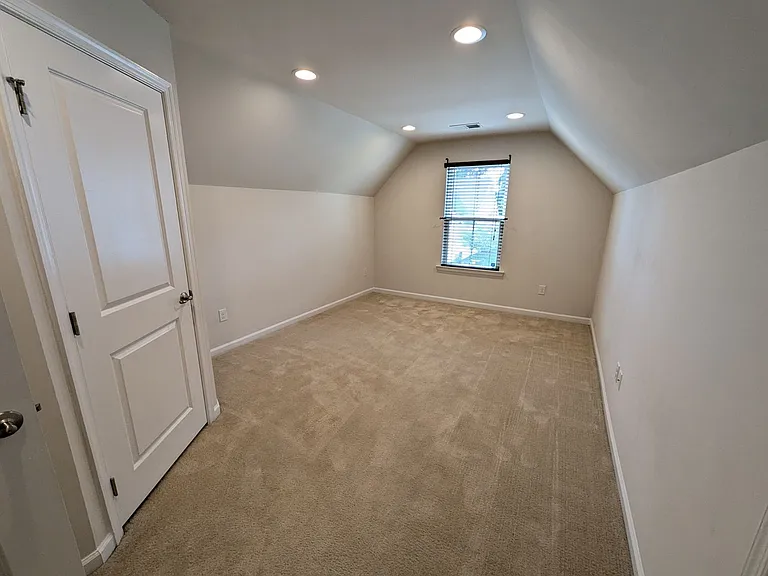 311 Mershon Way — Photo 11