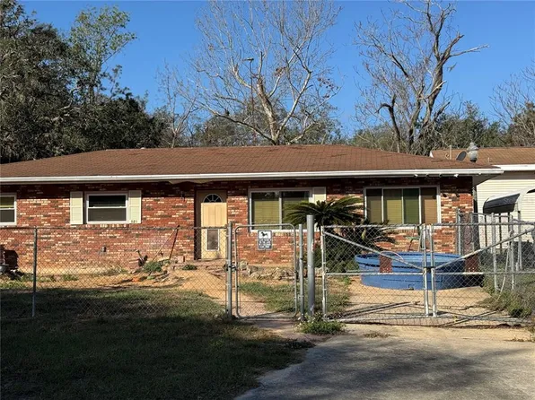 326 Midway Ave, Mascotte, FL 34753