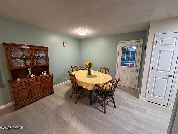 4th image of 5220 Longview Cir