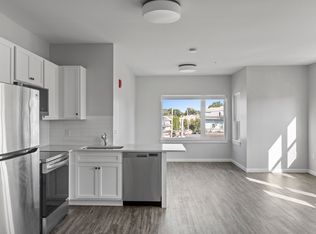 135 Waterman Ave #13, East Providence, RI 02914