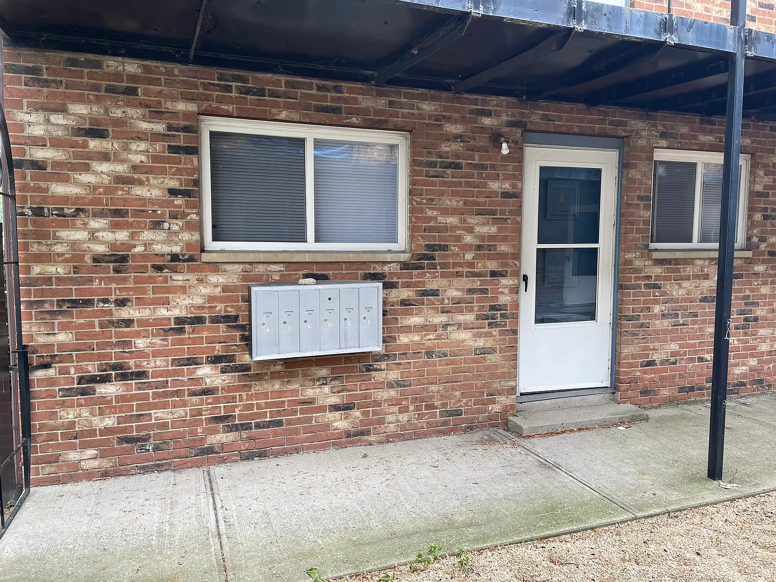 1 bed, 550 sqft, $975 — Photo 2
