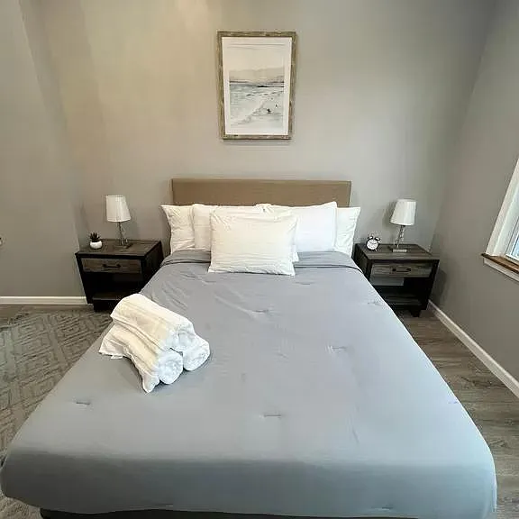2057 N Franklin St — Photo 3