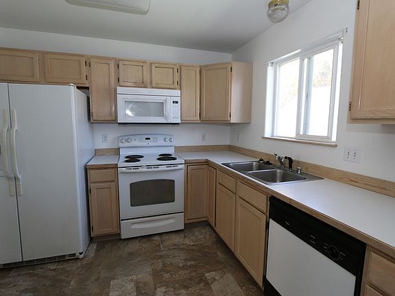 3rd image of 11948 Copper Mountain Dr