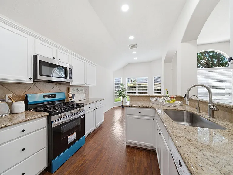 815 Osprey Pass — Photo 11