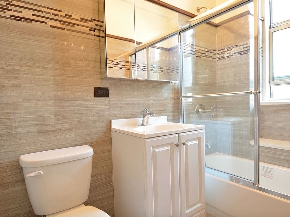 2nd image of 170 W 74th St #503A