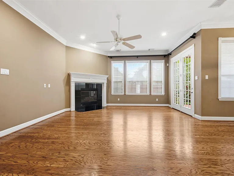 17 Ambleside Crescent Dr — Photo 8