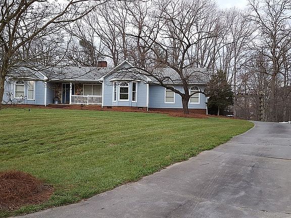 2nd image of 2150 Echo Ln