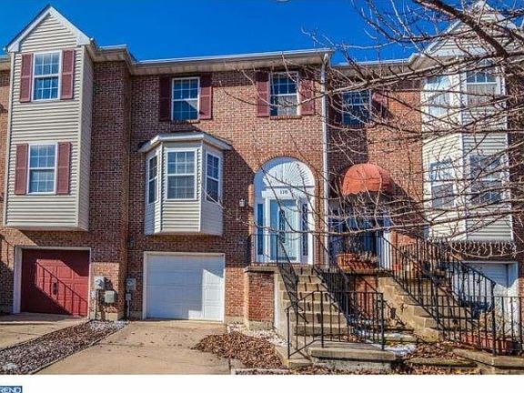 2nd image of 118 Faraday Ct