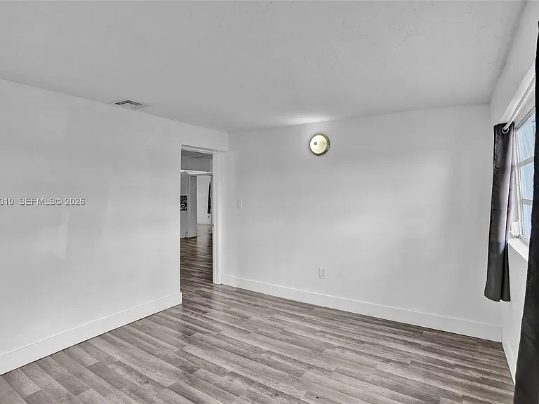 2100 Service Rd — Photo 11