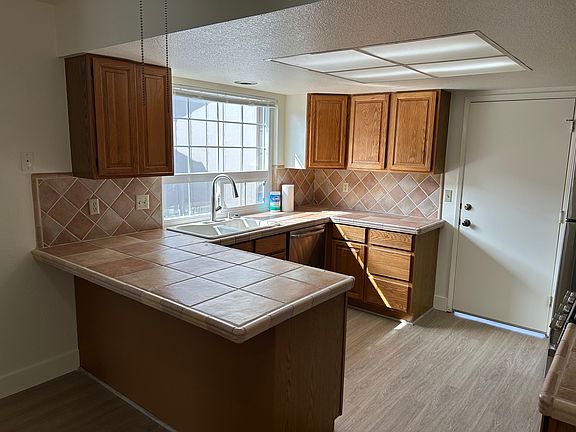 5th image of 513 Joyce Dr