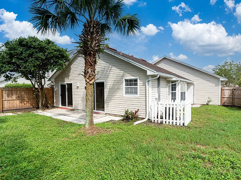 110 Riverraft Ct — Photo 28